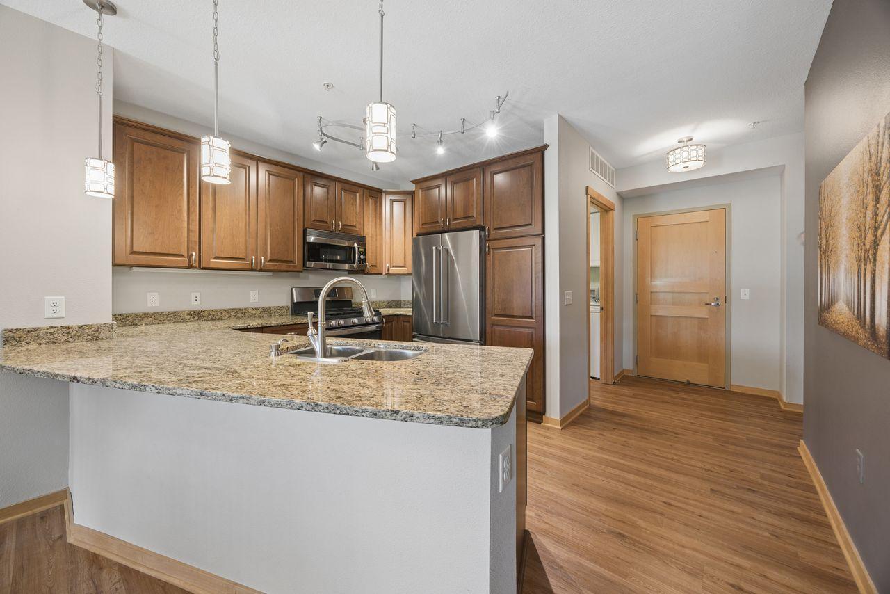 350 Main Street N 242