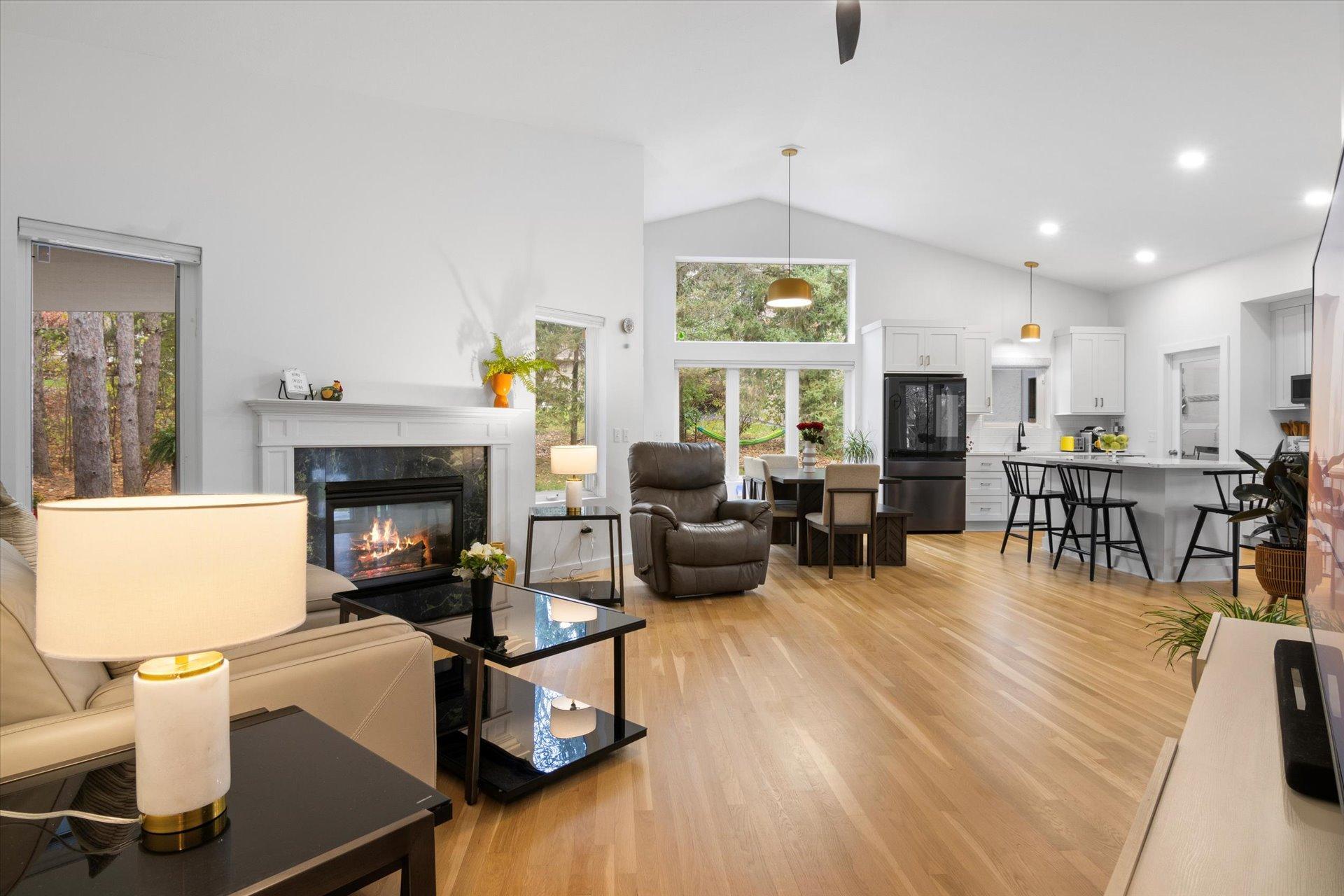 8994 Hunters Trail