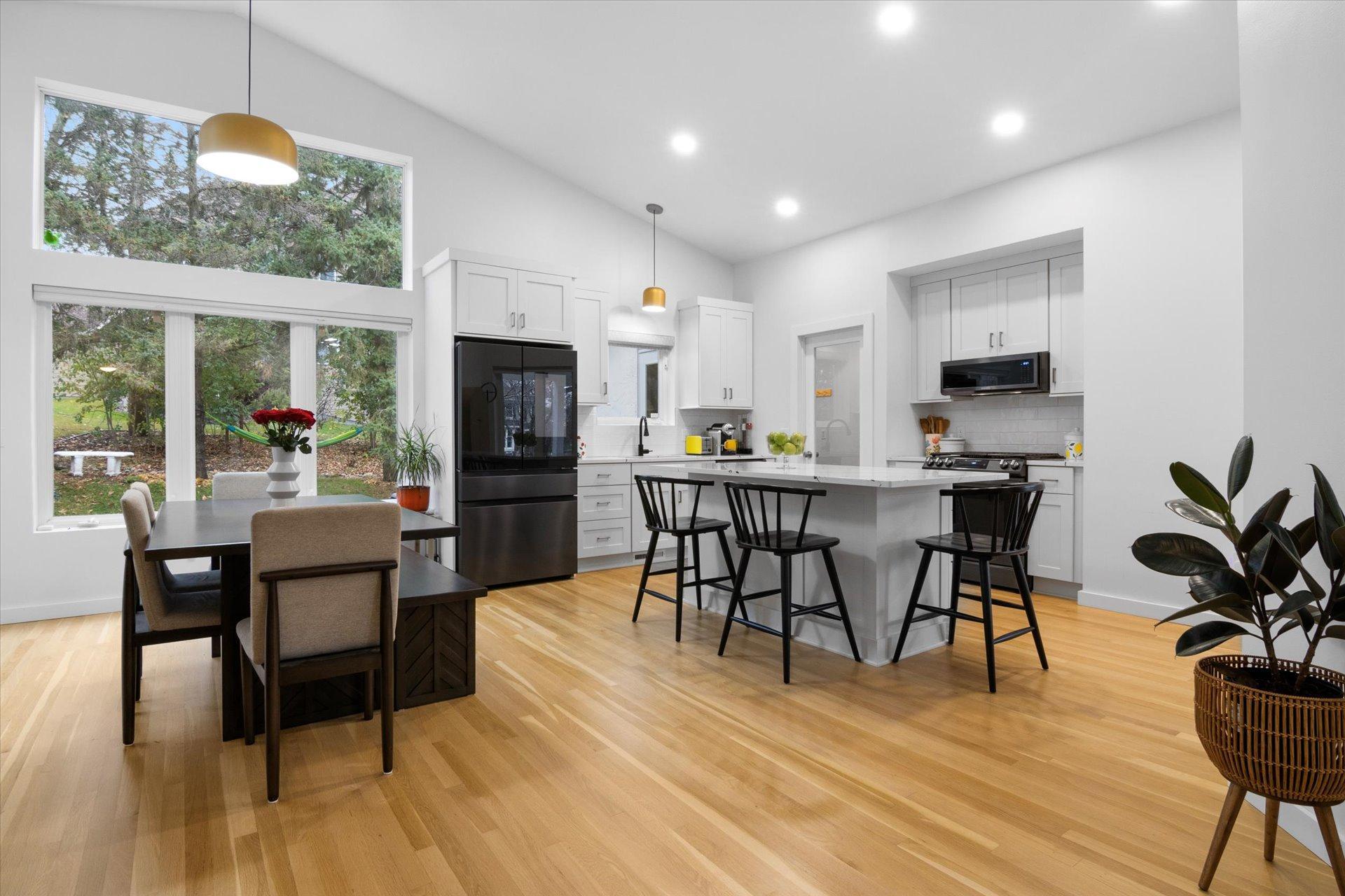 8994 Hunters Trail