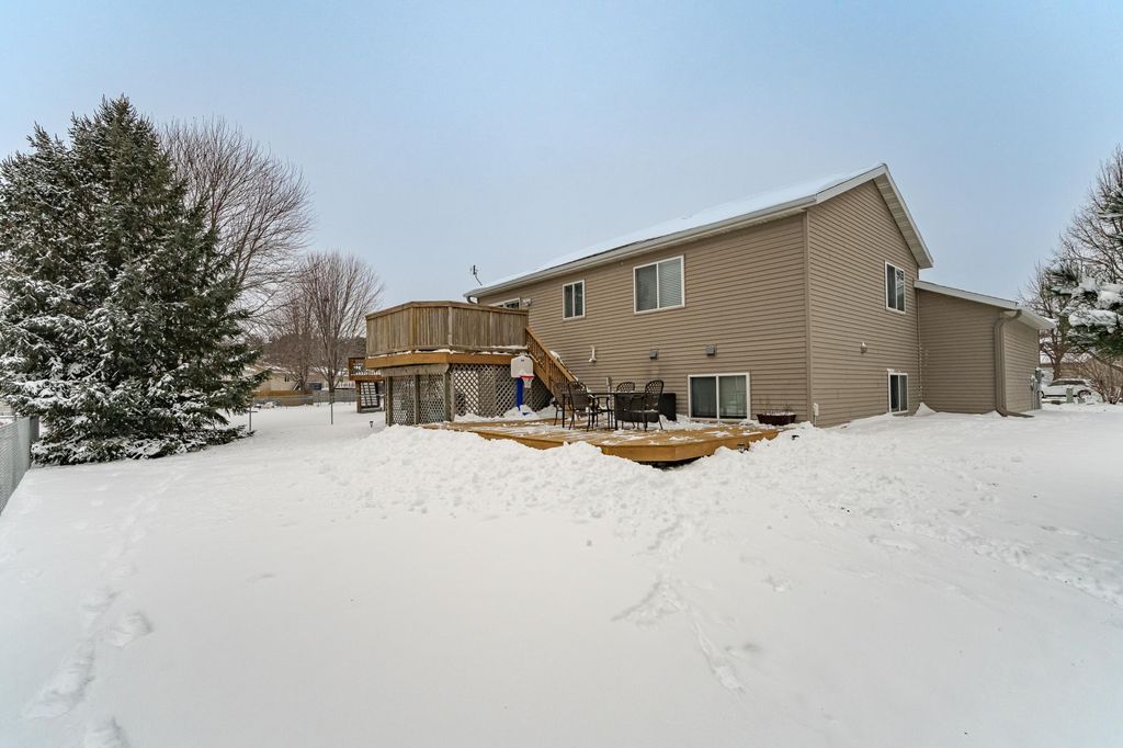 Photo of 4180 Peregrine Lane SE, Rochester, MN 55904 (MLS # 6823320)
