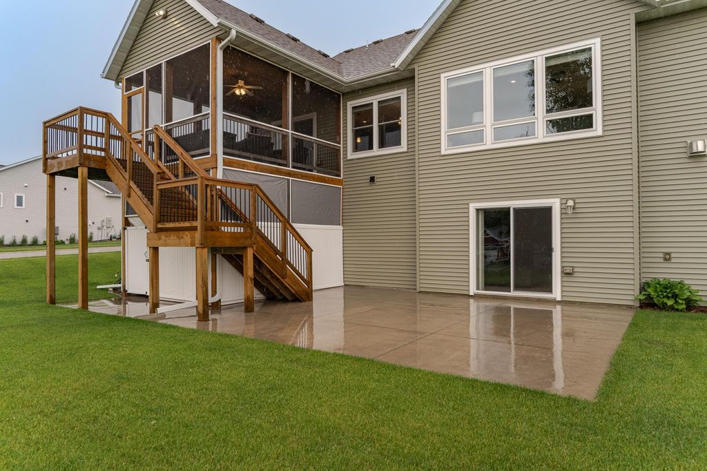 Photo of 2745 Sand Trap Road SE, Rochester, MN 55904 (MLS # 7031649)