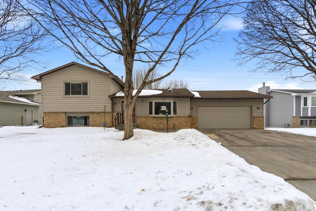 Photo of 9345 Washburn Avenue N, Brooklyn Park, MN 55444 (MLS # 6809956)