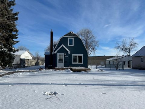 Photo of 533 Huron Street SE, Hutchinson, MN 55350 (MLS # 6805820)