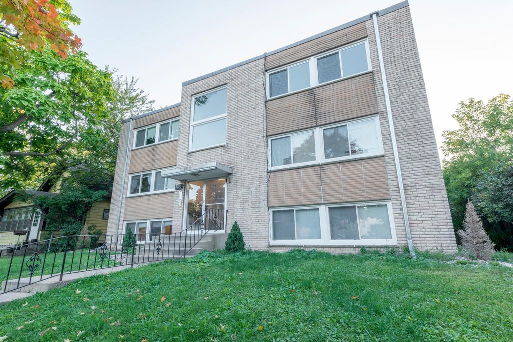 Photo of 3018 30th Avenue S, Minneapolis, MN 55406 (MLS # 7075636)