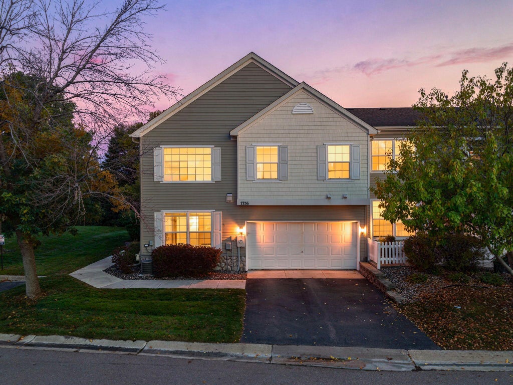 Photo of 7756 Buttercup Court, Chanhassen, MN 55317 (MLS # 7157224)