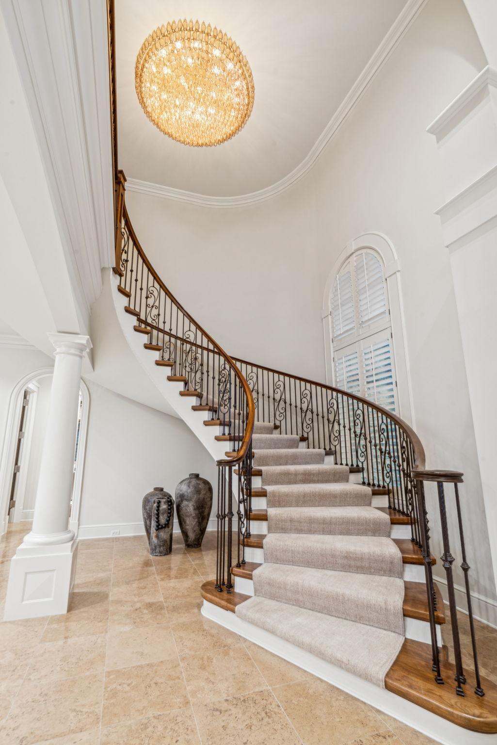1492 Hunter Drive