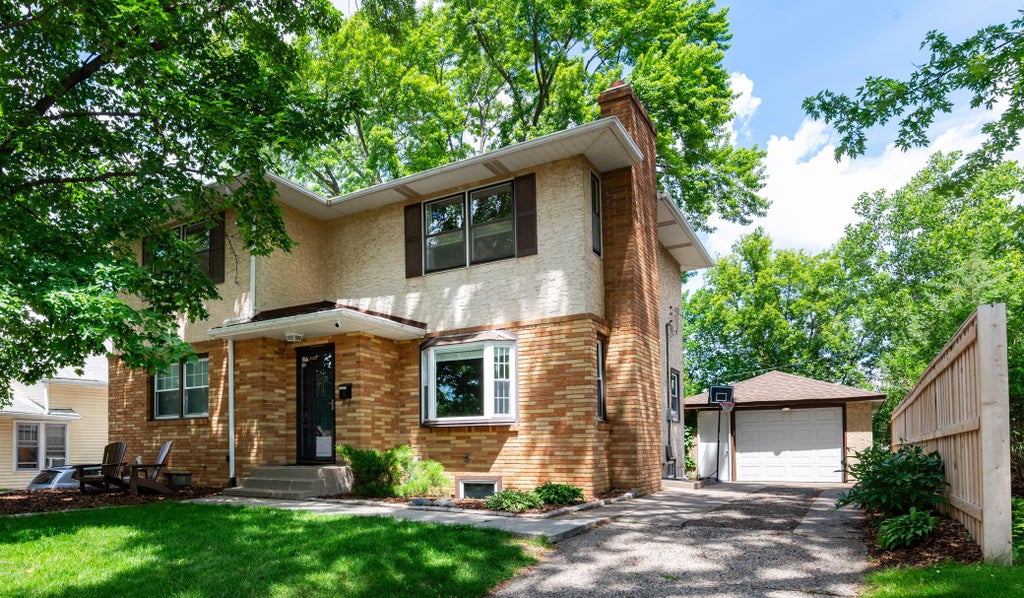 Photo of 1257 Idaho Avenue W, Saint Paul, MN 55108 (MLS # 7104730)
