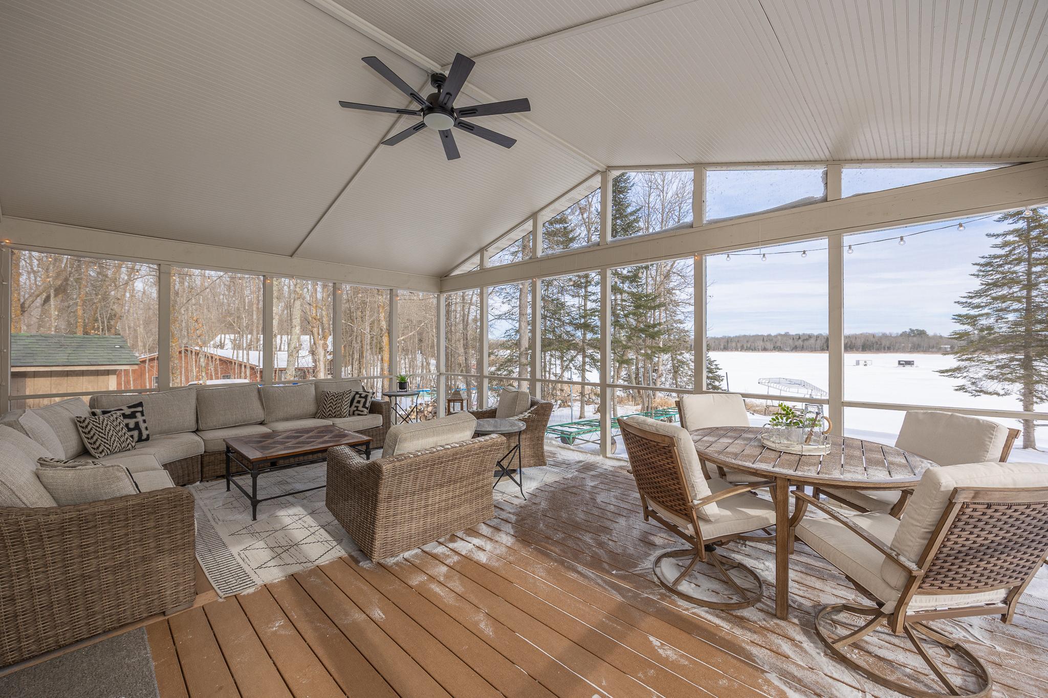 5490 Sugarbush Trail NE