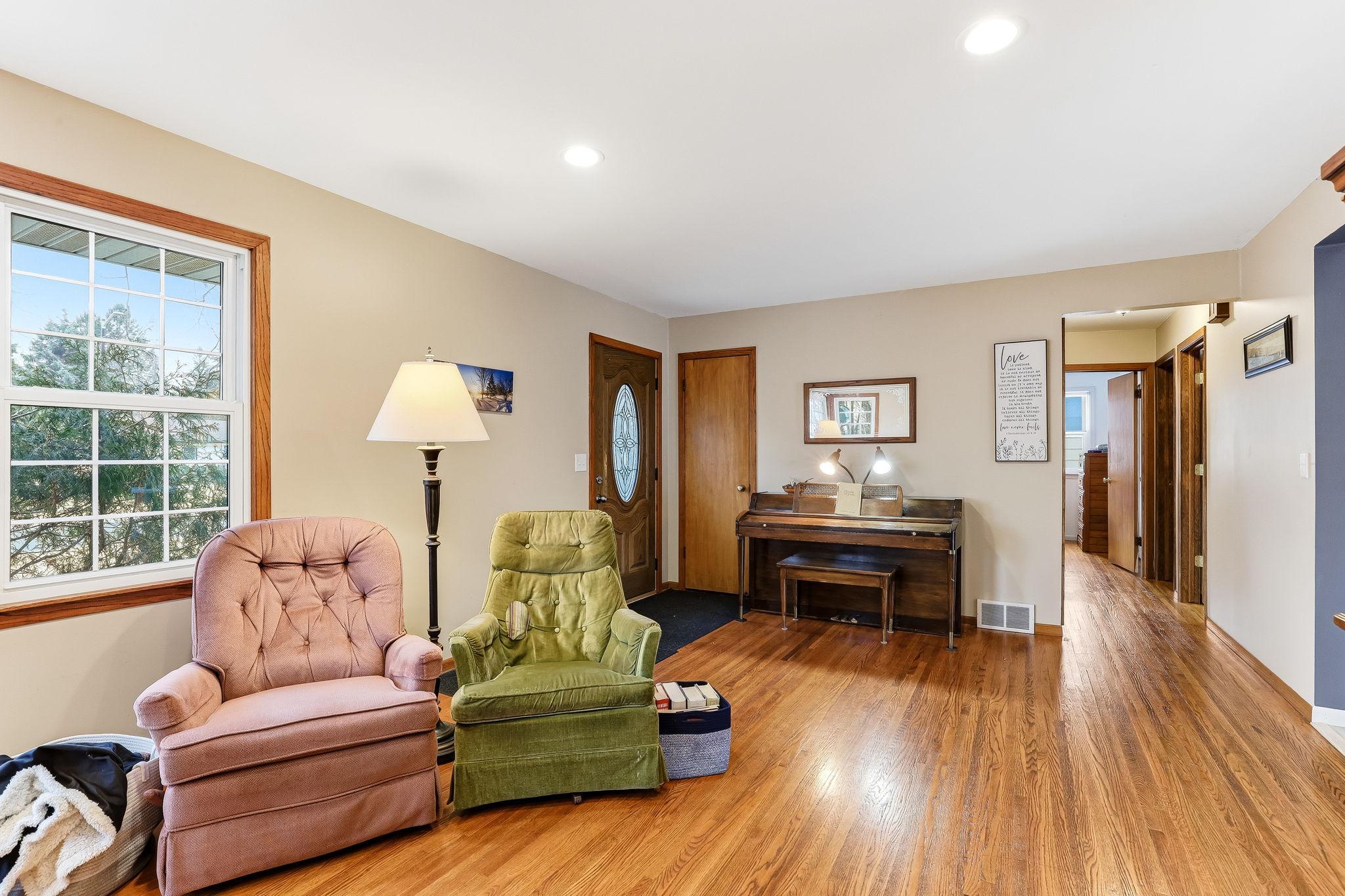 7216 Cartisian Avenue