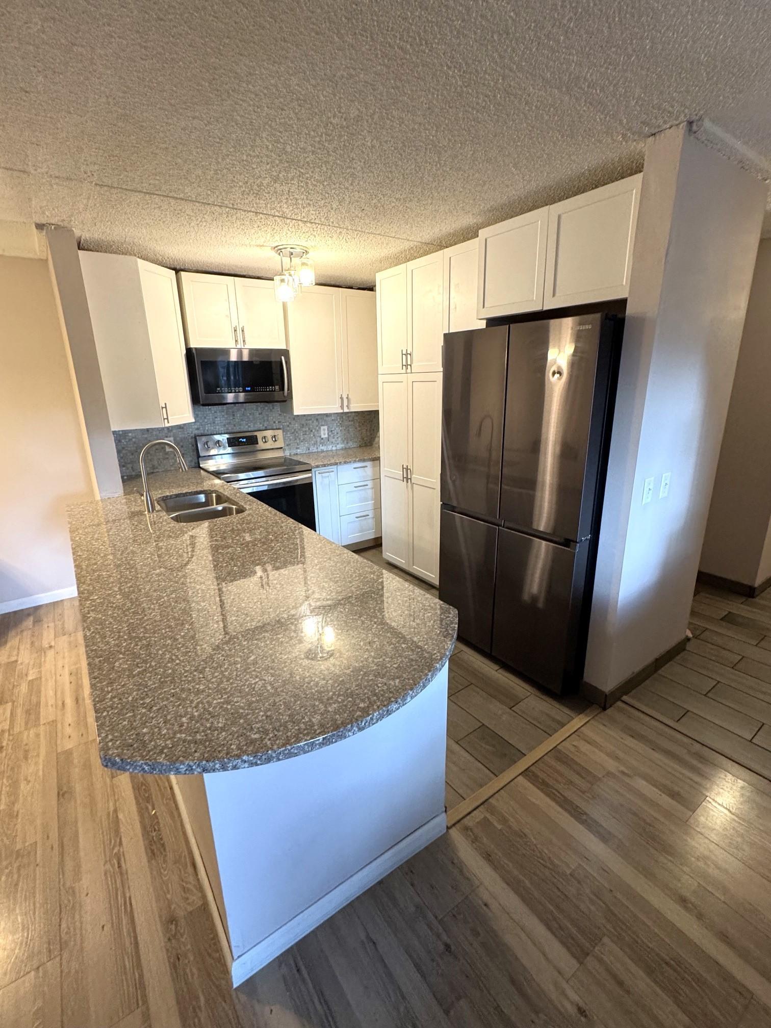 10511 Cedar Lake Road 503