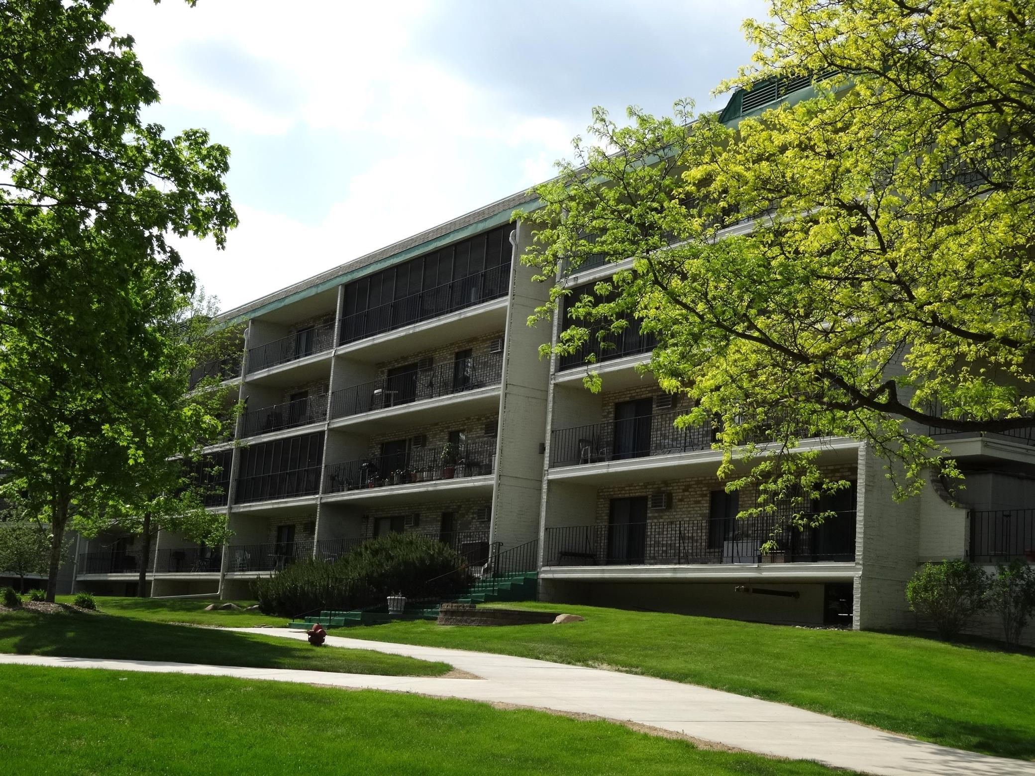 10511 Cedar Lake Road 503