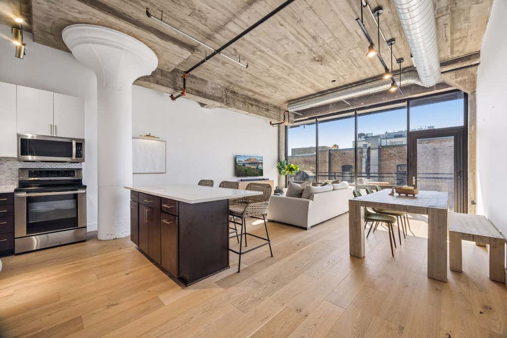Photo of 618 Washington Avenue N, Minneapolis, MN 55401 (MLS # 7099728)