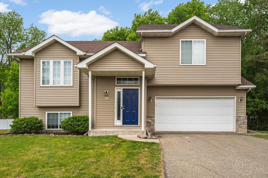 Photo of 308 9th Street, Farmington, MN 55024 (MLS # 7079976)