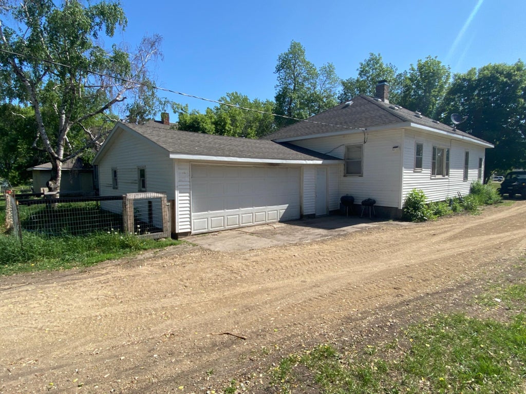 Photo of 217 Bakers Street N, Deer Creek Twp, MN 56527 (MLS # 6394295)
