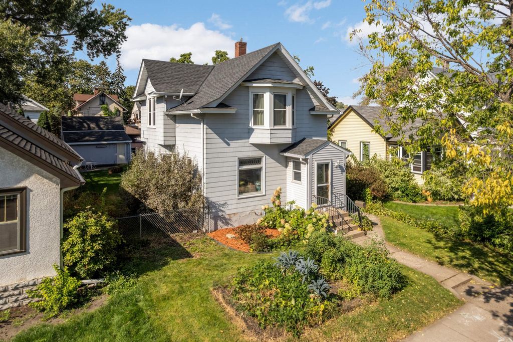 Photo of 730 Jackson Street NE, Minneapolis, MN 55413 (MLS # 6801051)
