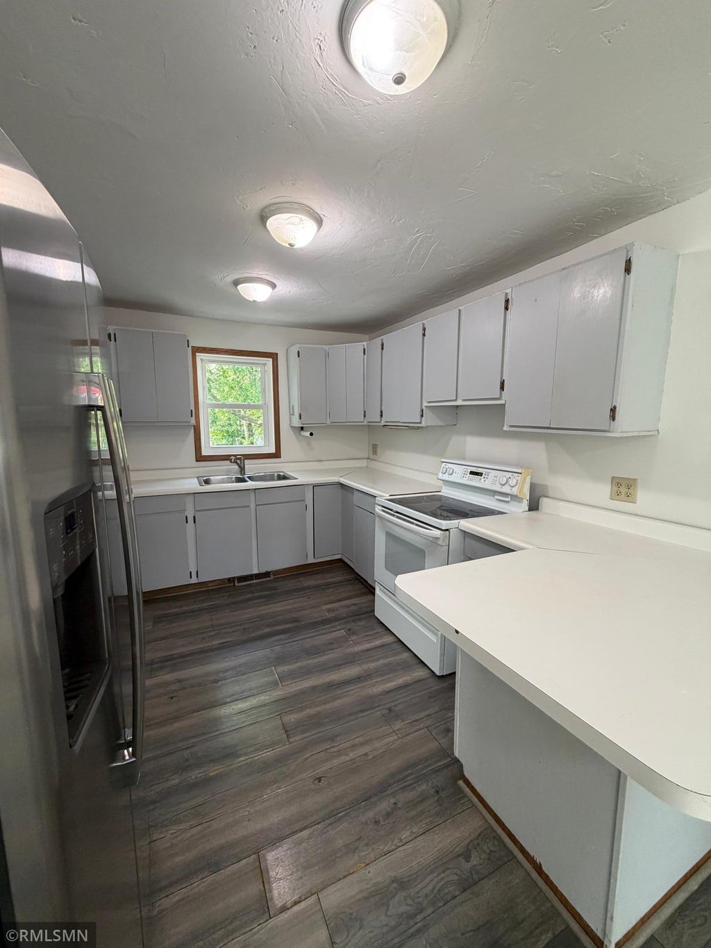 Photo of 607 1st Avenue E, Shakopee, MN 55379 (MLS # 7086404)