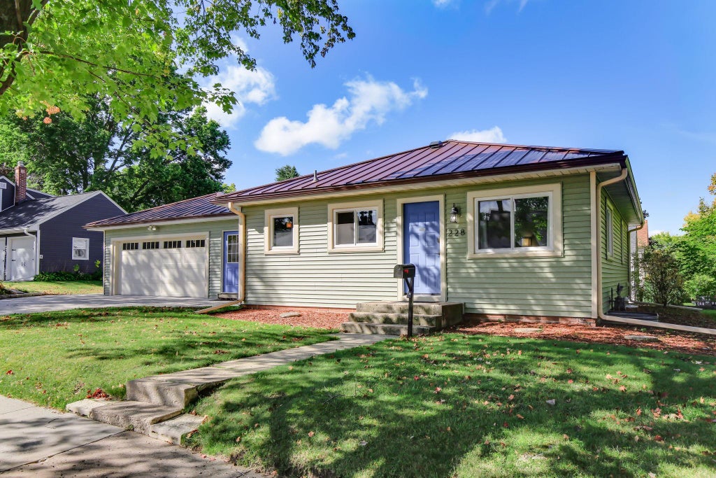 Photo of 228 5th Avenue NE, Faribault, MN 55021 (MLS # 7053391)