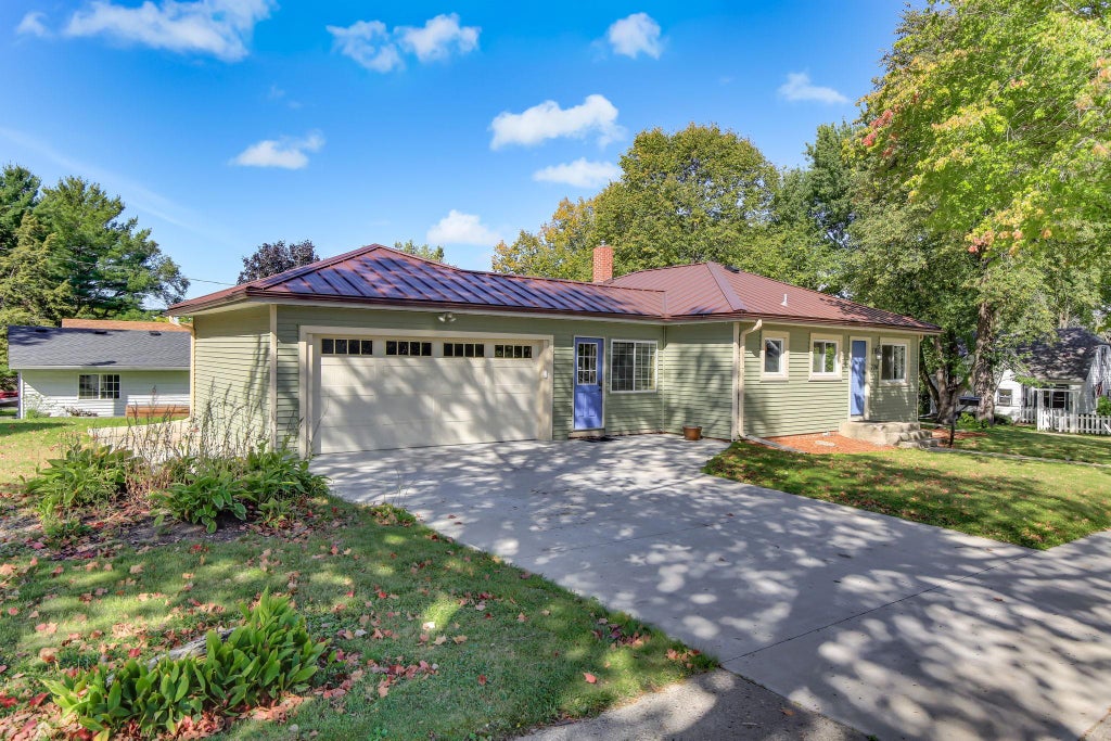 Photo of 228 5th Avenue NE, Faribault, MN 55021 (MLS # 7053391)