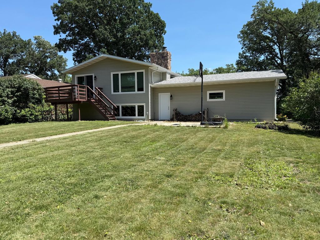 Photo of 1303 Duluth Avenue N, Thief River Falls, MN 56701 (MLS # 7010907)