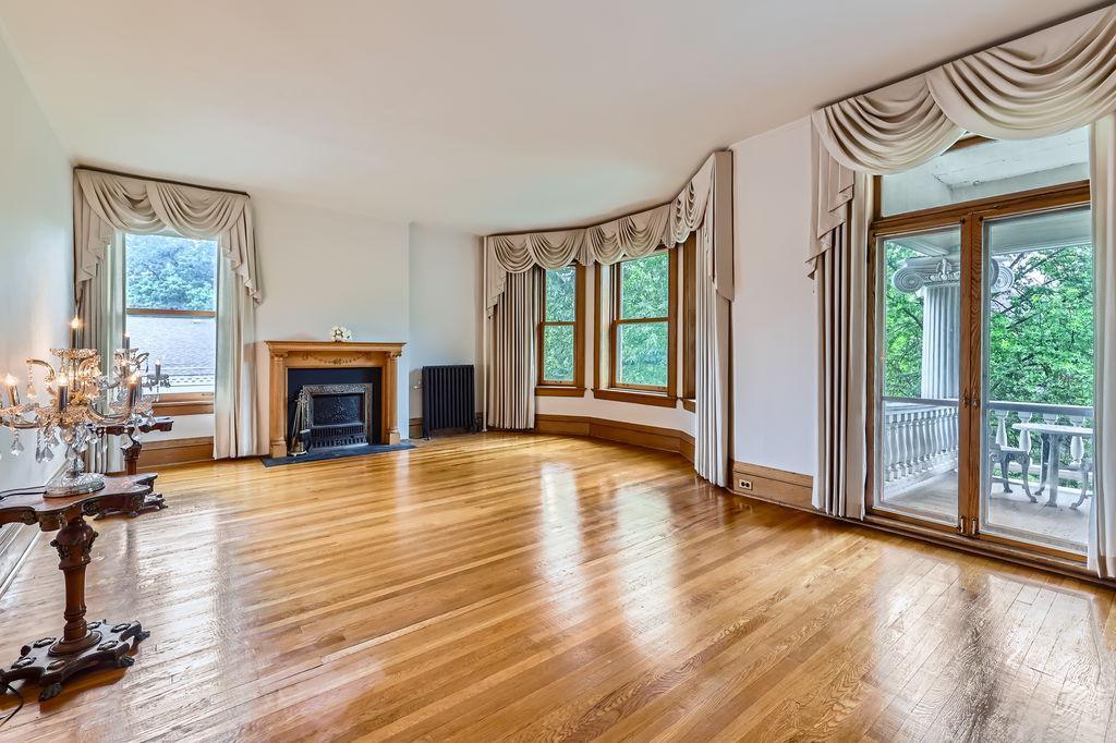 442 Summit Avenue 6