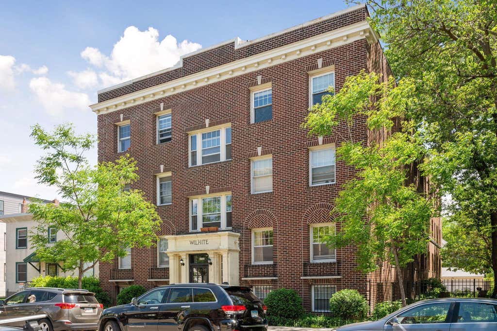 Photo of 2733 Girard Avenue S #305, Minneapolis, MN 55408 (MLS # 7126760)