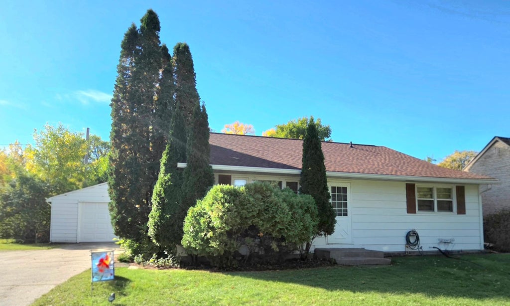 Photo of 1323 12th Avenue N, Moorhead, MN 56560 (MLS # 7154340)