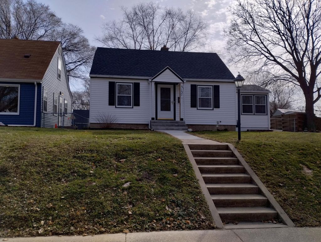 Photo of 3137 Florida Avenue S, Saint Louis Park, MN 55426 (MLS # 7049962)