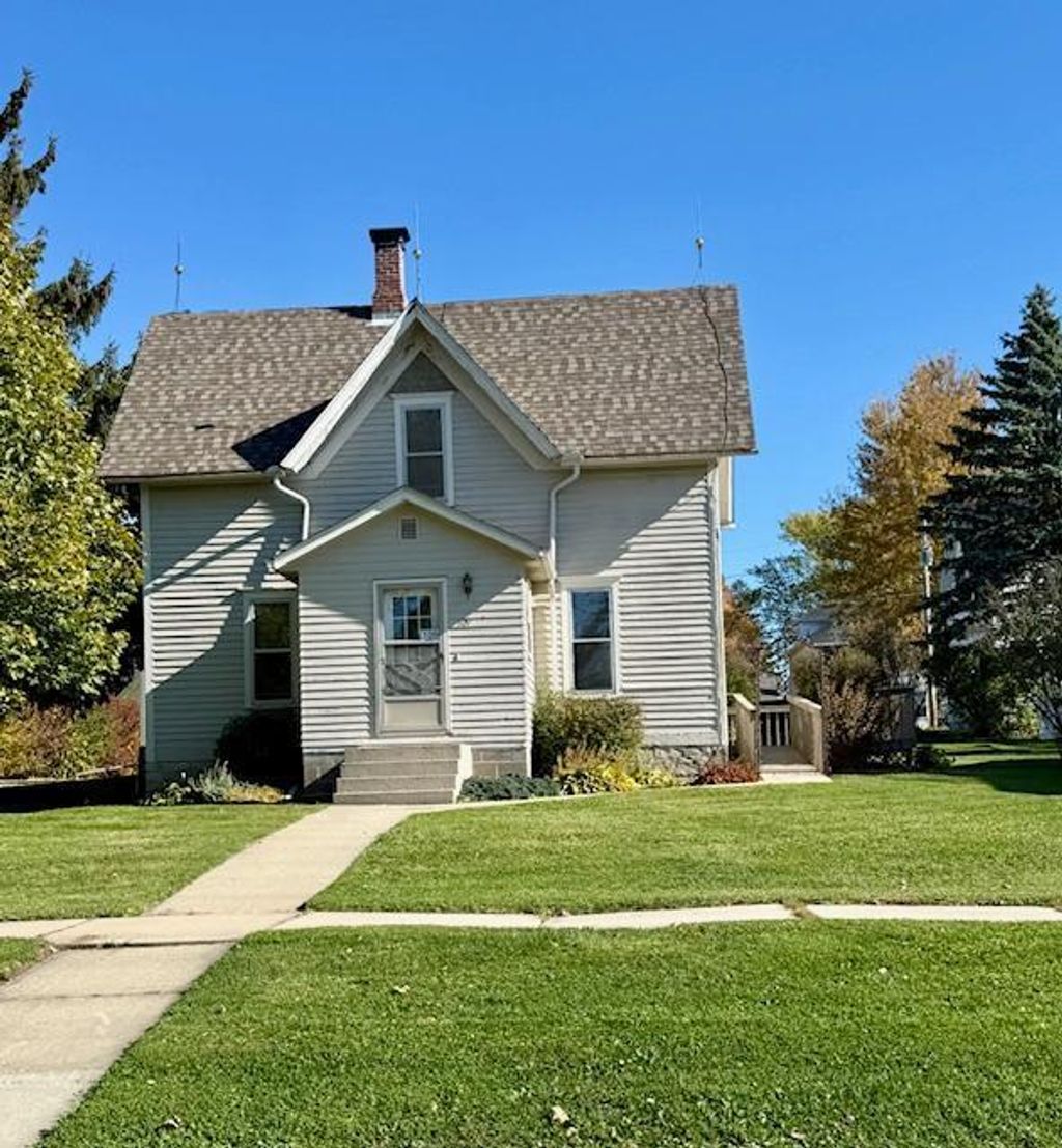 Photo of 109 1st Avenue SE, Spring Grove, MN 55974 (MLS # 6809902)