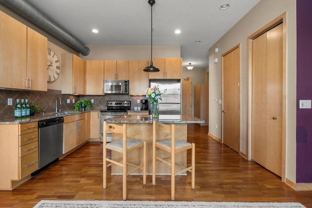 Photo of 3640 Wooddale Avenue S #121, Saint Louis Park, MN 55416 (MLS # 7051021)