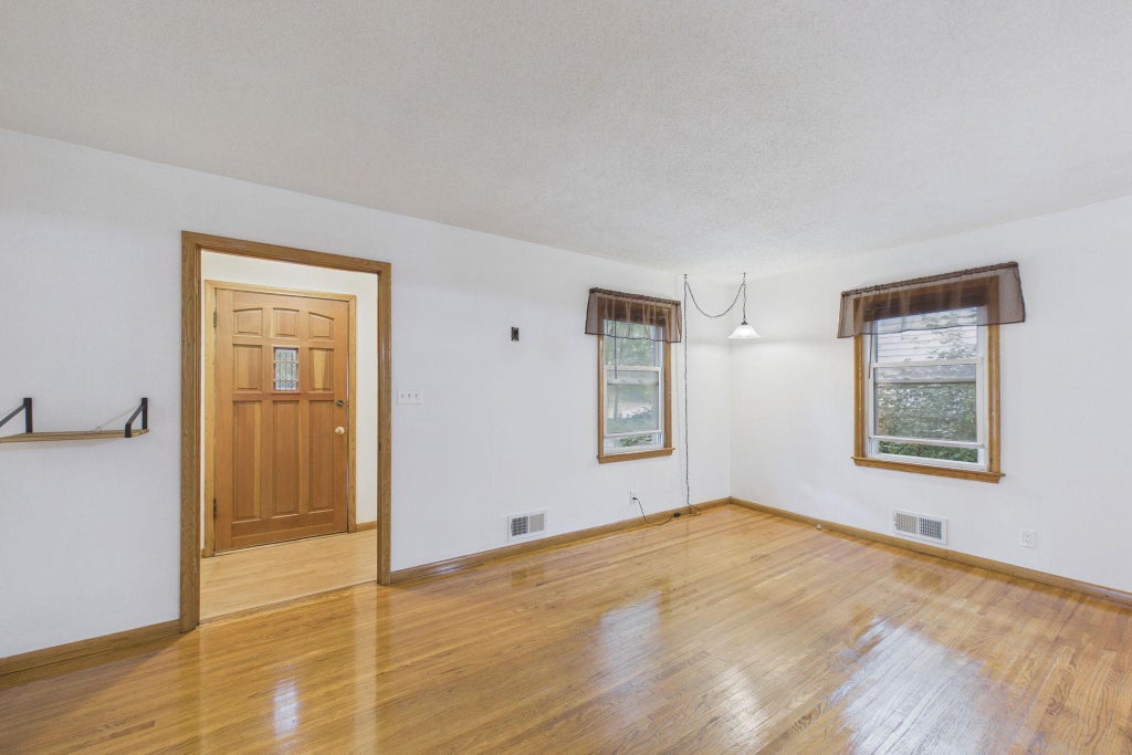 Photo of 1853 Taylor Avenue, Saint Paul, MN 55104 (MLS # 7127454)