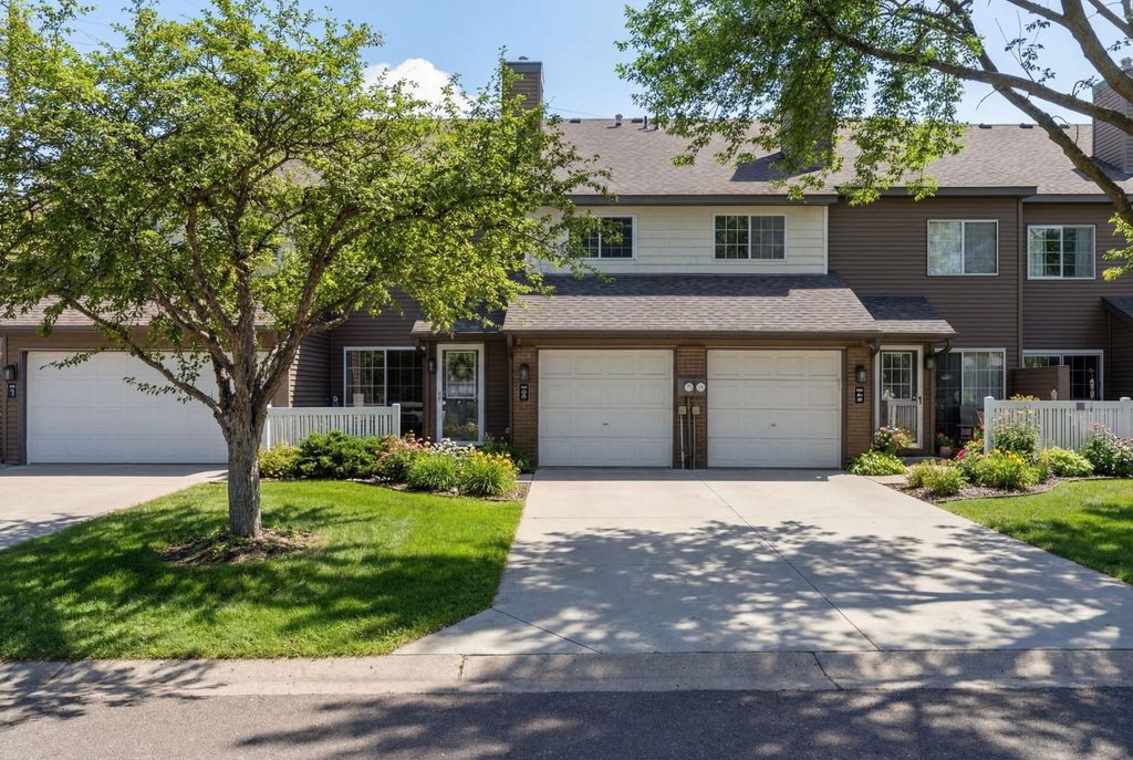 Photo of 9905 Russell Avenue N #2, Brooklyn Park, MN 55444 (MLS # 7038538)