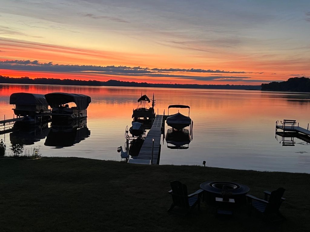 Photo of 4296 Cottage Park Road, White Bear Lake, MN 55110 (MLS # 7101492)