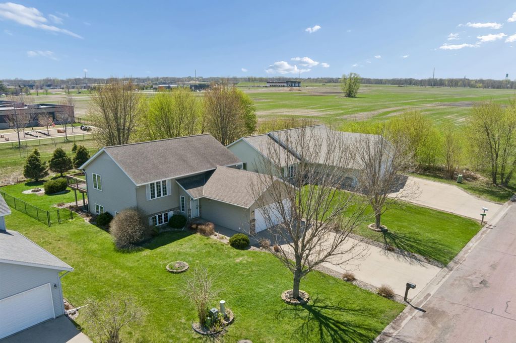 Photo of 113 Torrey Pines Drive, Mankato, MN 56001 (MLS # 7060607)