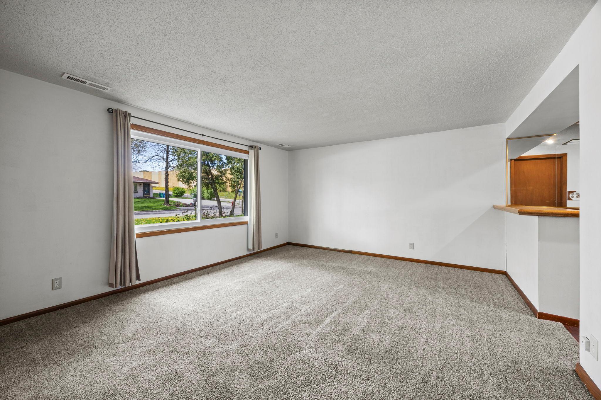 961 Oakwood Drive