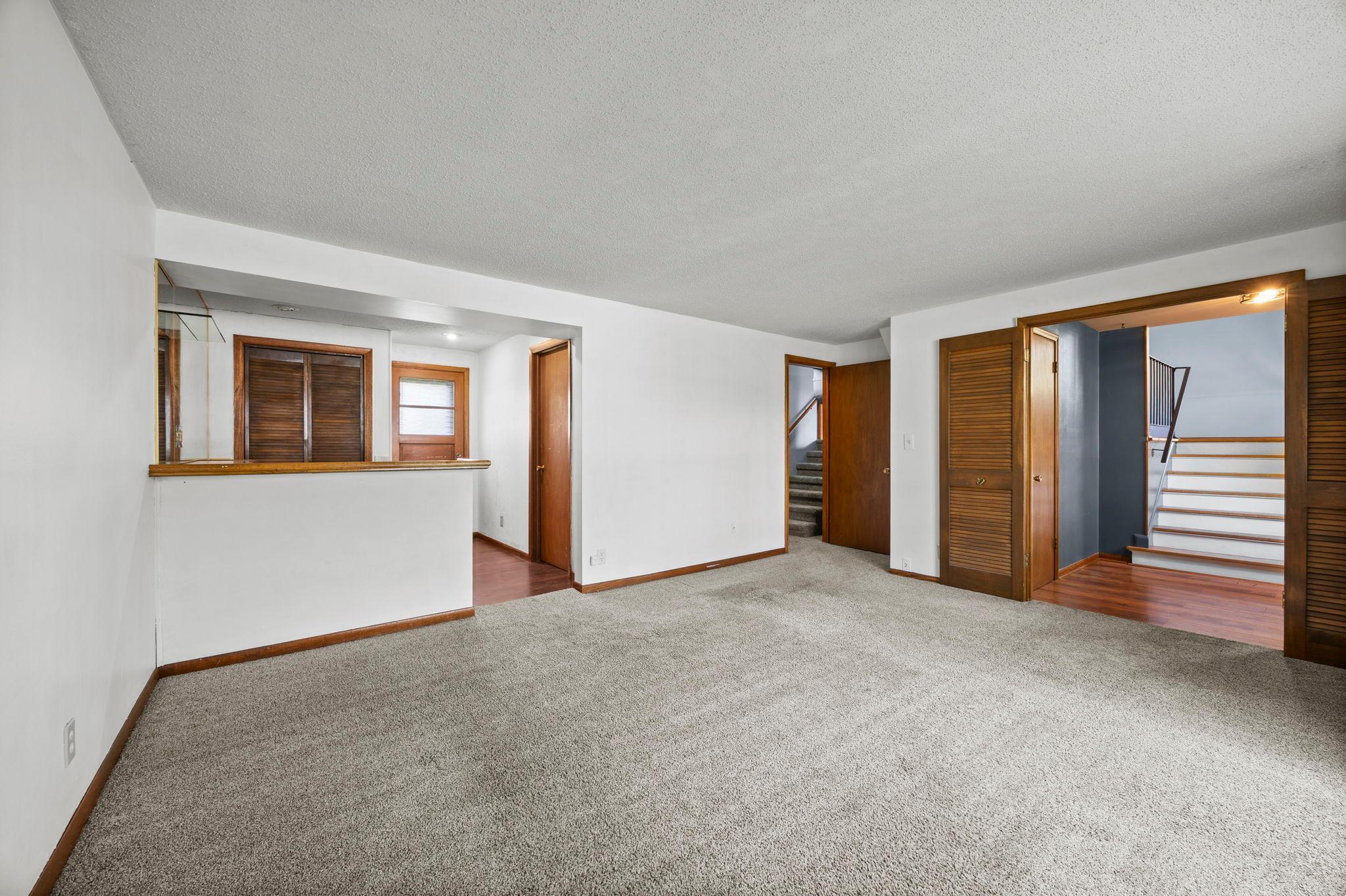 961 Oakwood Drive