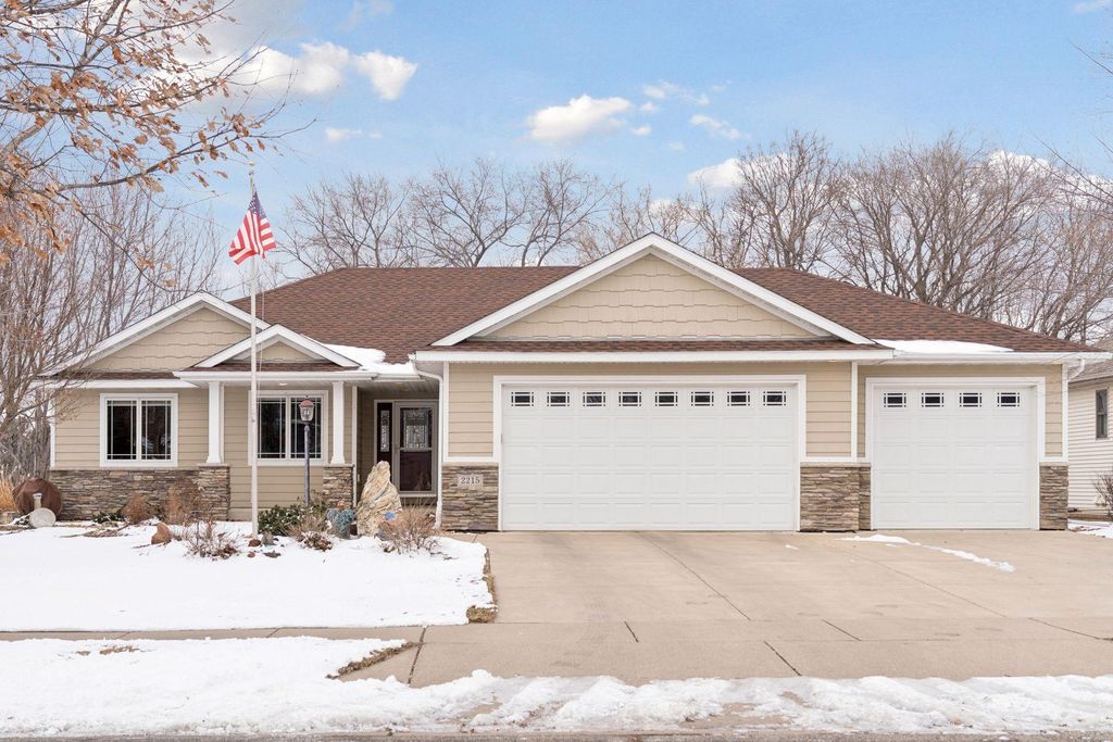 Photo of 2215 Greenfield Drive E, Northfield, MN 55057 (MLS # 7025394)