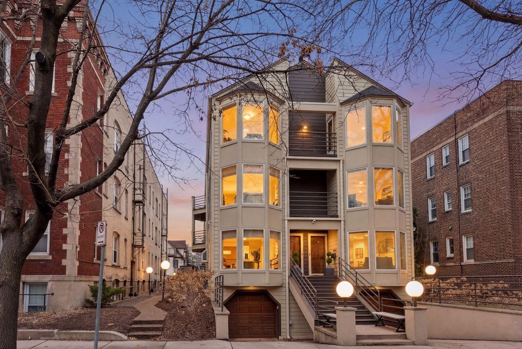 Photo of 2726 Humboldt Avenue S #A, Minneapolis, MN 55408 (MLS # 7042530)