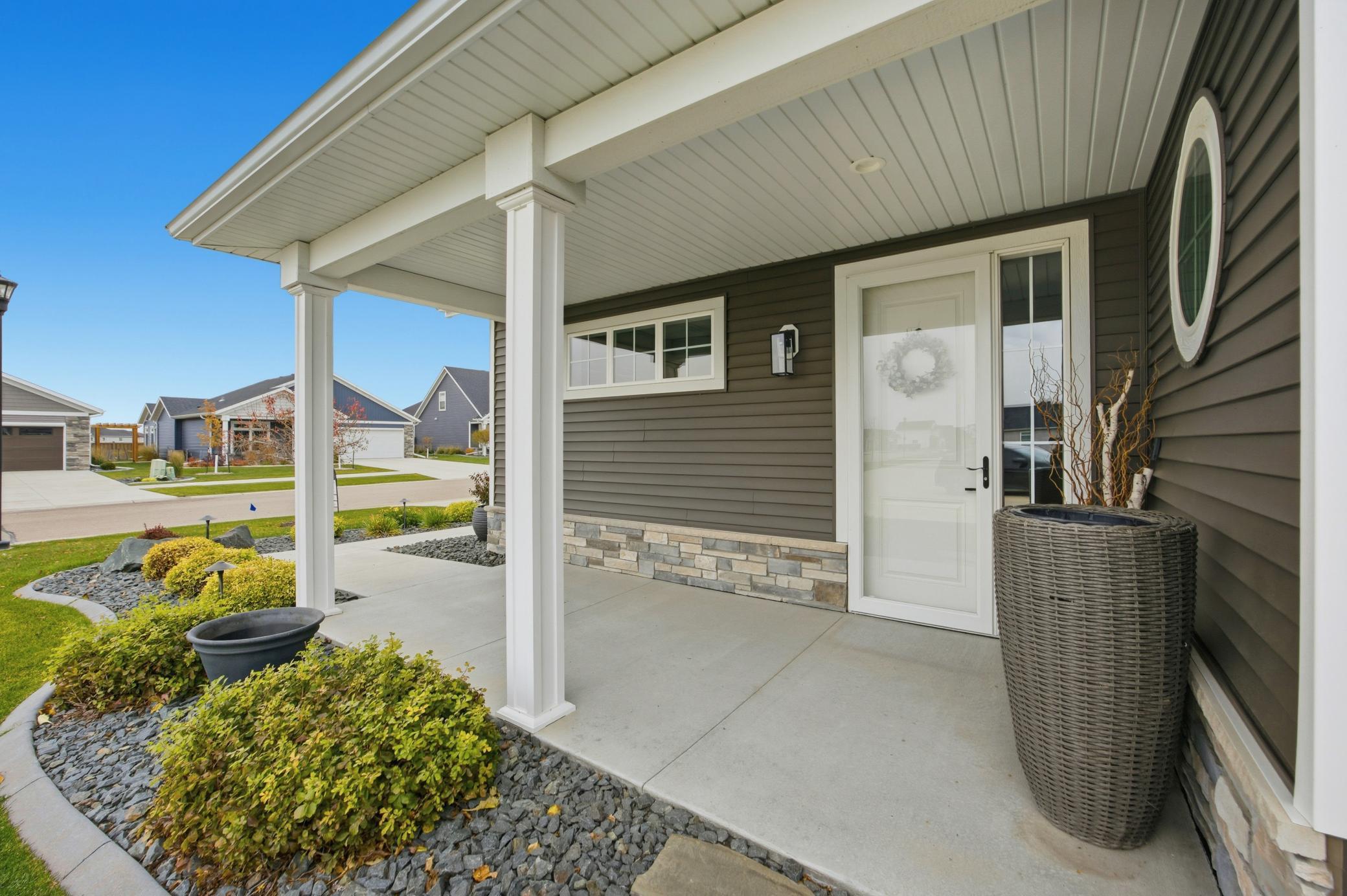 West Fargo, North Dakota 58078, United States, 4 Bedrooms Bedrooms, ,2 BathroomsBathrooms,Residential,Active,257217