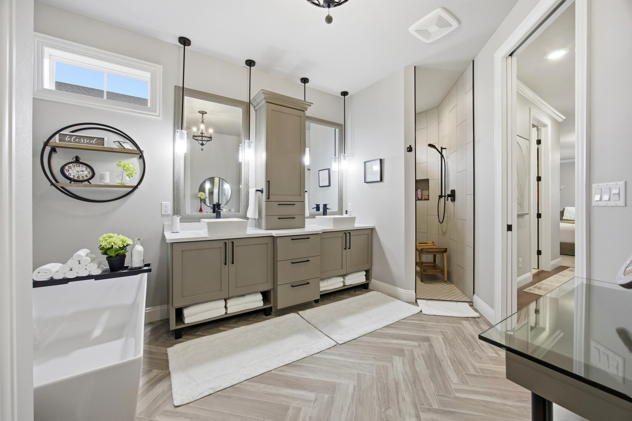 West Fargo, North Dakota 58078, United States, 4 Bedrooms Bedrooms, ,2 BathroomsBathrooms,Residential,Active,257217