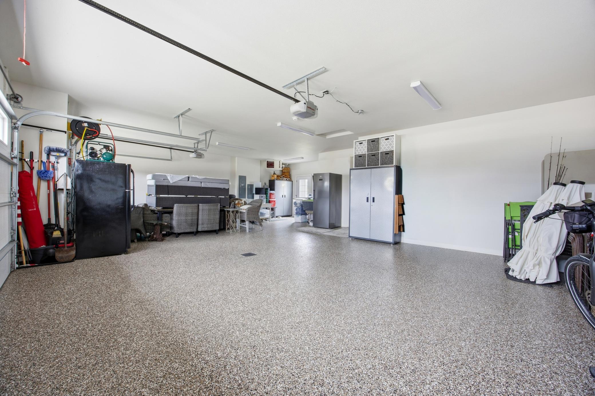 West Fargo, North Dakota 58078, United States, 4 Bedrooms Bedrooms, ,2 BathroomsBathrooms,Residential,Active,257217