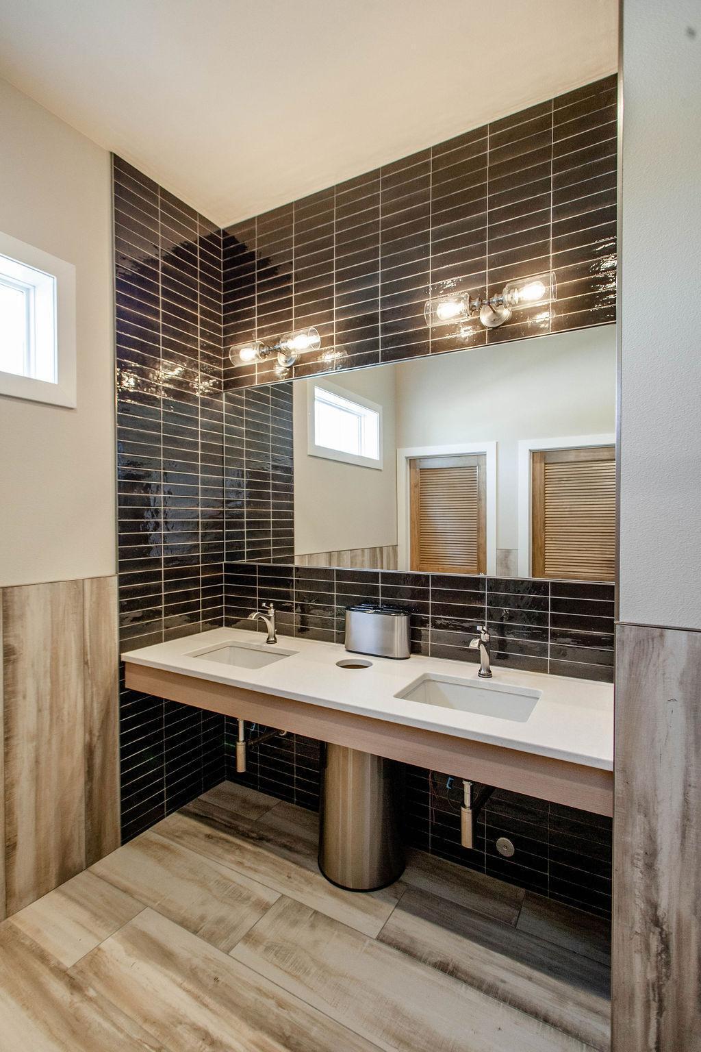 West Fargo, North Dakota 58078, United States, 4 Bedrooms Bedrooms, ,2 BathroomsBathrooms,Residential,Active,257217