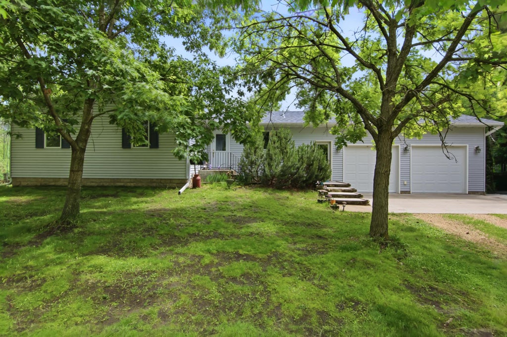 Photo of 15381 670th Street, Wabasha, MN 55981 (MLS # 7082709)
