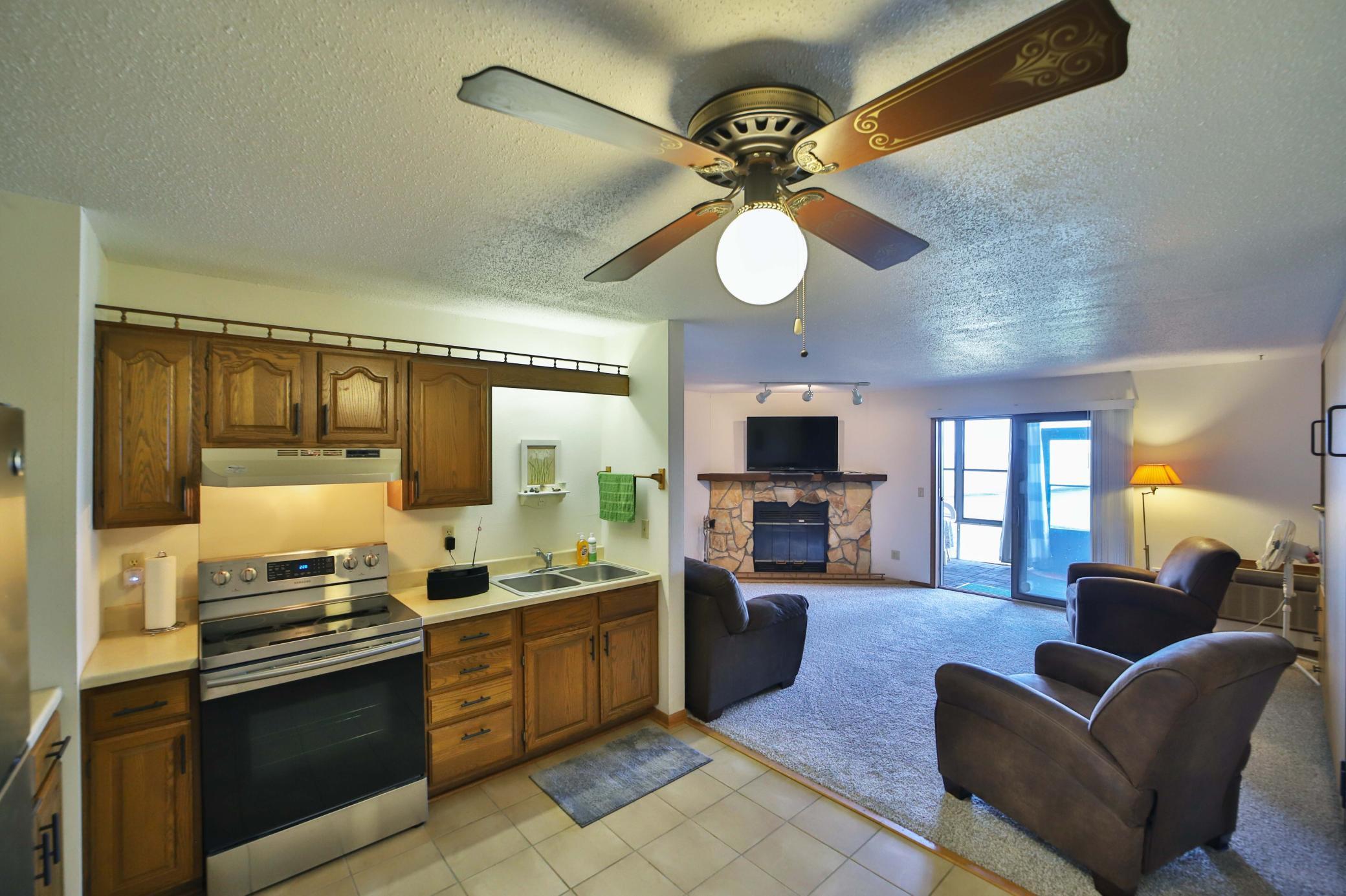 10490 US Highway 169 103