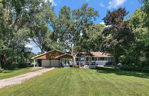 Photo of 700 W Pleasure Drive, Litchfield, MN 55355 (MLS # 6777351)