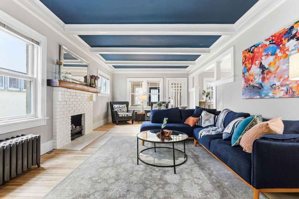 Photo of 4111 Pillsbury Avenue S, Minneapolis, MN 55409 (MLS # 6826257)