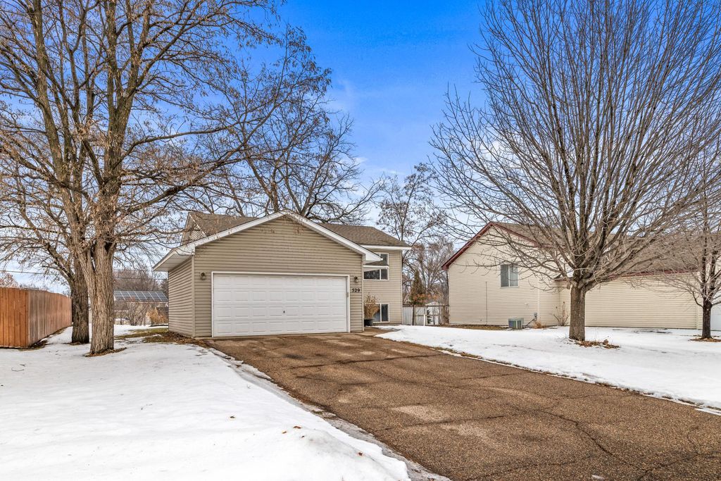 Photo of 529 5th Avenue E, Shakopee, MN 55379 (MLS # 7010298)