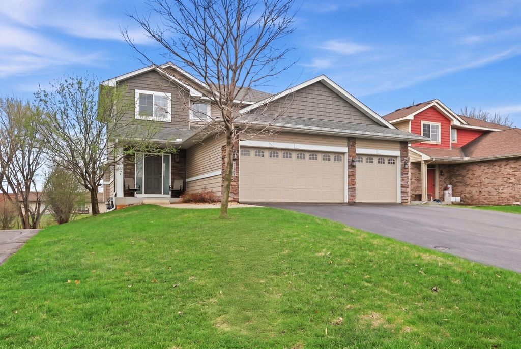 Photo of 21340 Hytrail Circle, Lakeville, MN 55044 (MLS # 7030451)