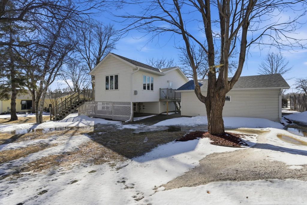 Photo of 700 NW 29 Street, Willmar, MN 56201 (MLS # 7027447)