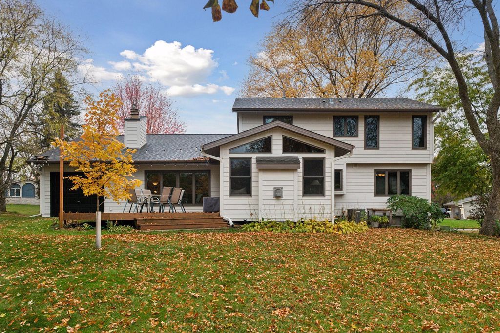 Photo of 9933 Balmoral Lane, Eden Prairie, MN 55347 (MLS # 6810624)