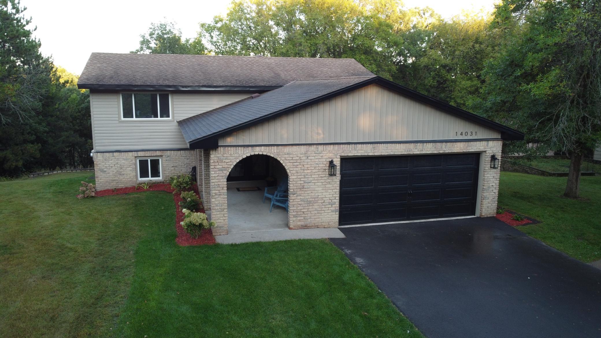 14031 Victoria Lane NW